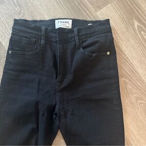 Frame Ali High Rise Cigarette Jean in Black, size 25